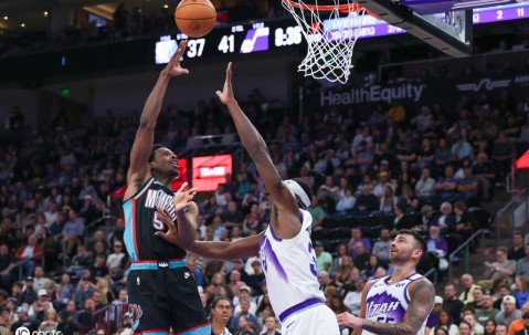 姆本与康查尔均砍三双 辛森30分爵士狂胜灰熊46分