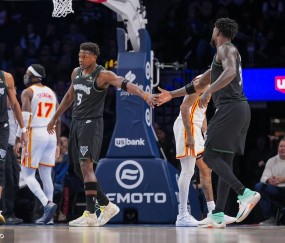 爱德华兹30分兰德尔18+12+10 森林狼胜老鹰