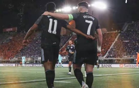 欧联杯疯狂一夜：维拉造惨案 西甲意甲团灭 半决赛无一支传统豪门